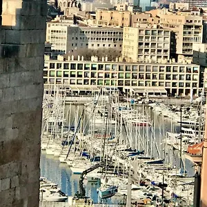 https://luxe-calme-et-volupt-avec-vue-panoramique-sur-le-vieux-port.fr-provencehotel.com